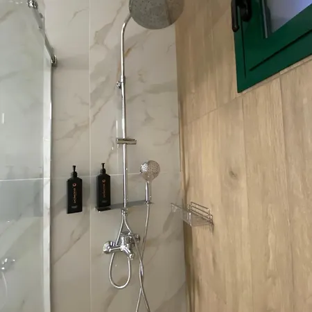 Andry's Living 5 By 8essentially Appartement Lefkáda